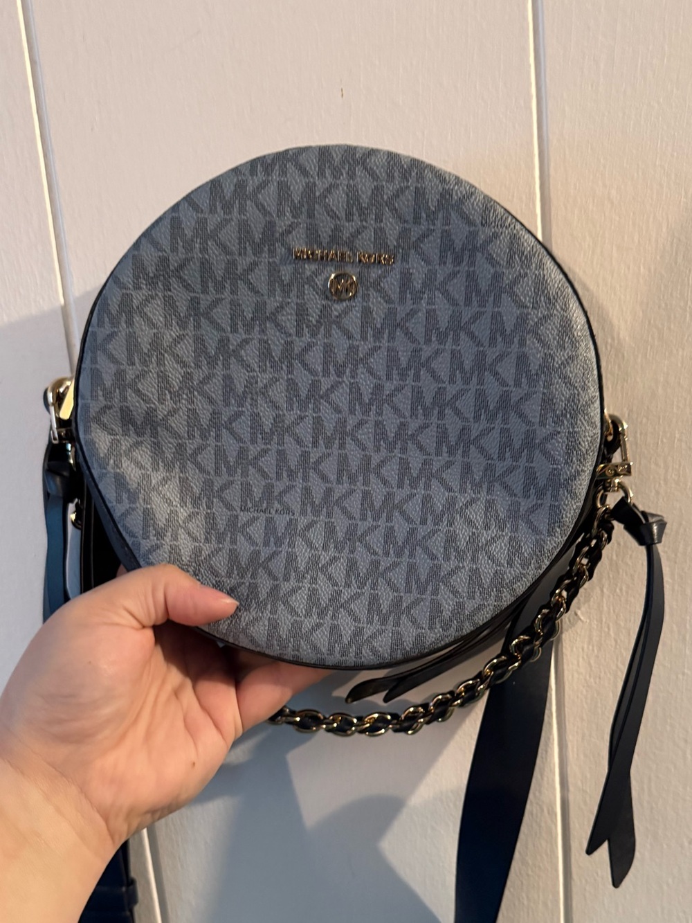 * RARE *  Michael Kors Blue MK Signature Round Crossbody Bag